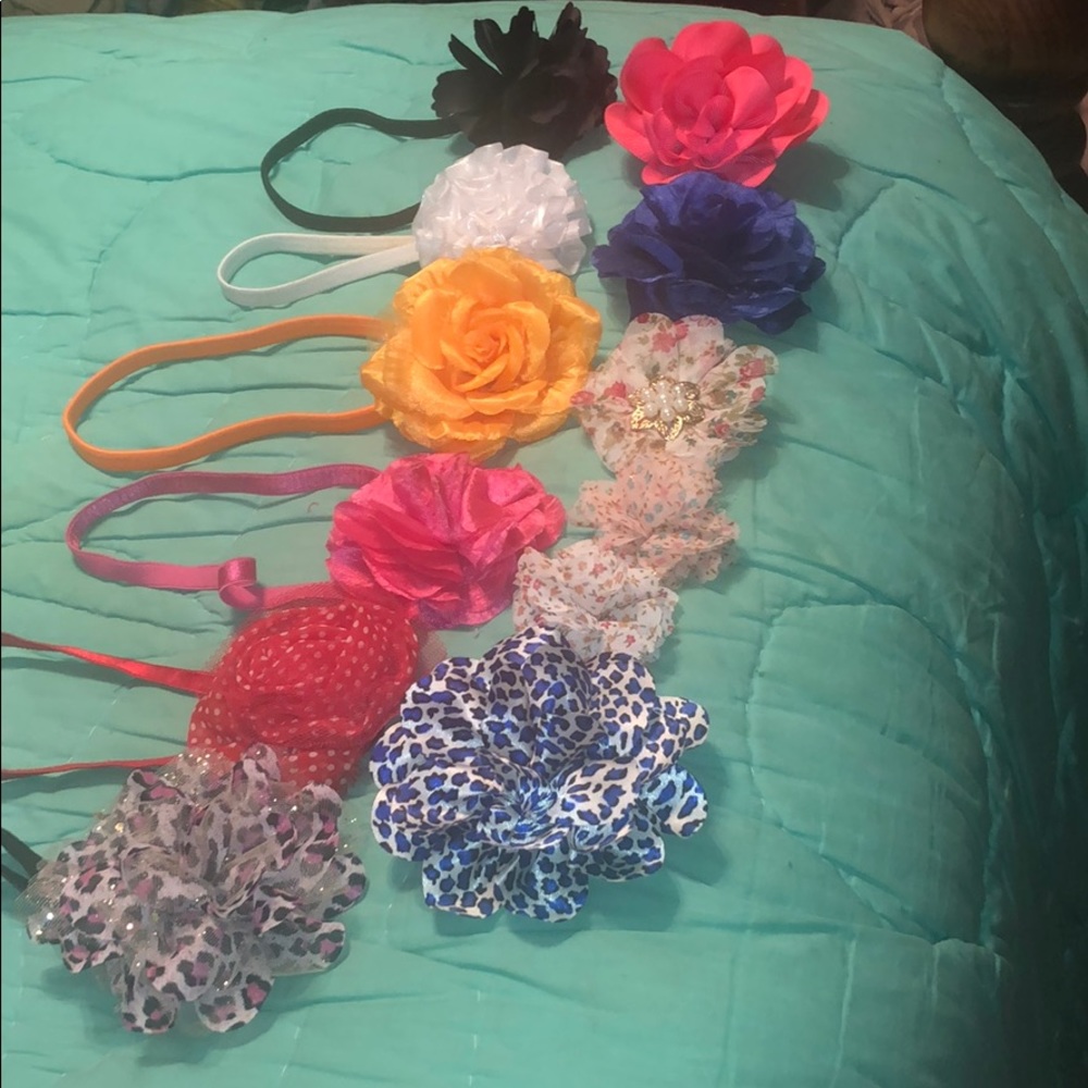 Bundle of 6 flower headbands and 6 flower clips